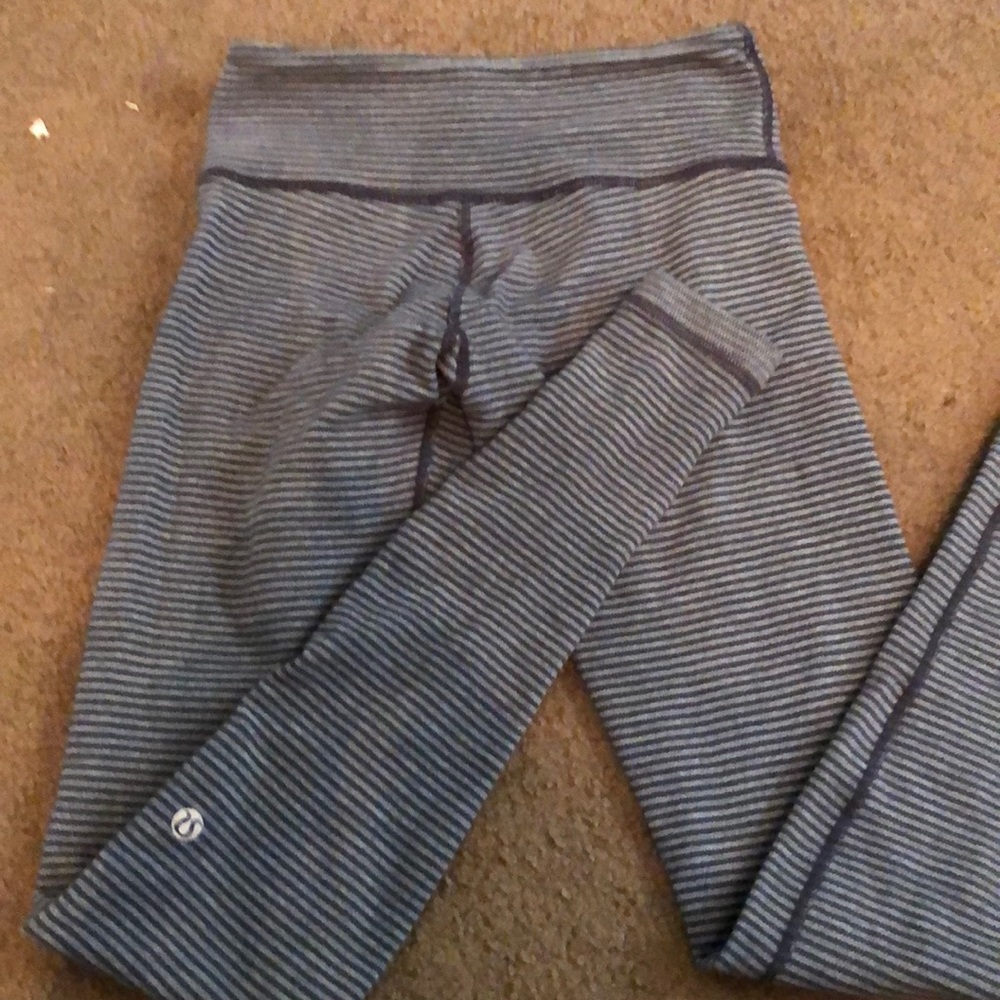 Lululemon leggings - Picture 5 of 6